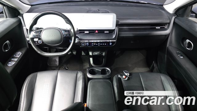 Hyundai IONIQ 5 — interior
