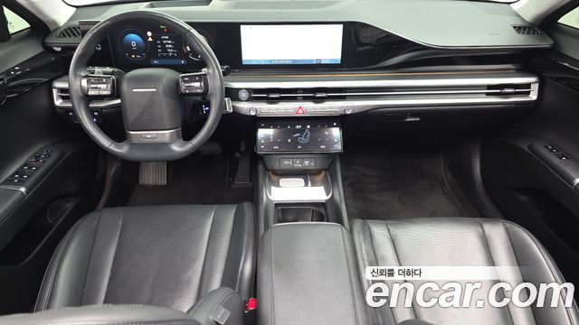 Hyundai Grandeur — interior