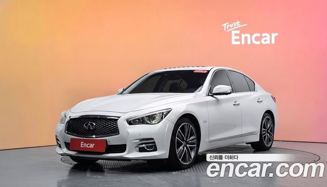 Infiniti Q50