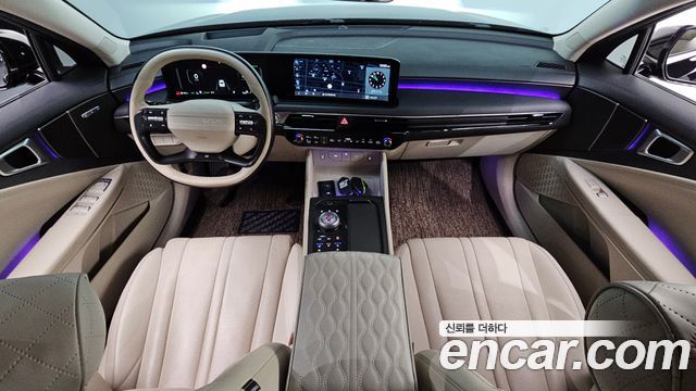 Kia K8 — interior