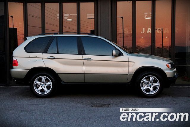 BMW X5 — interior