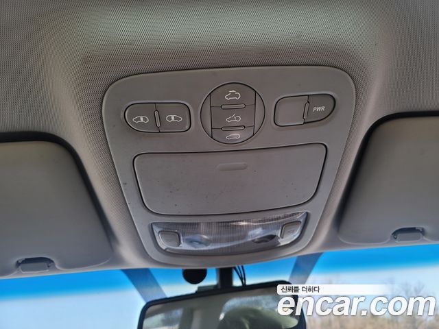 Kia Carnival — interior