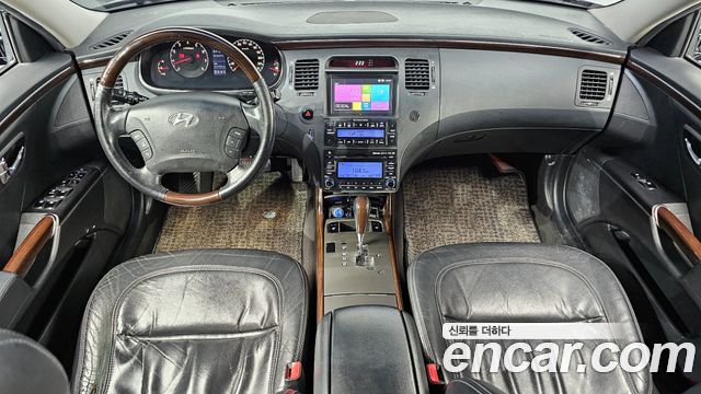 Hyundai Grandeur — interior