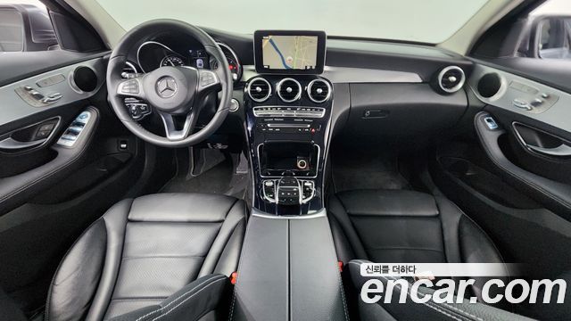 Mercedes-Benz C-Class — interior