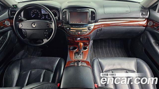 KG Mobility Chairman — interior