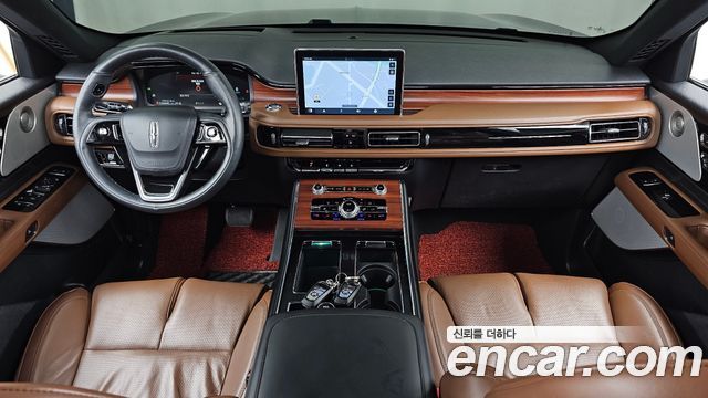 Lincoln Aviator — interior