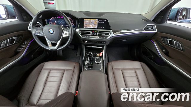 BMW 3 Series — interior