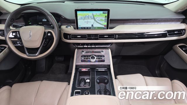 Lincoln Aviator — interior