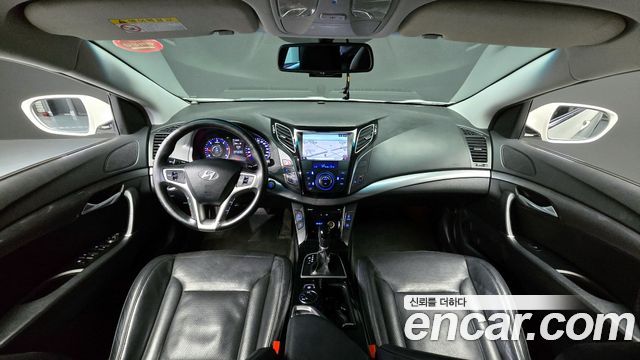 Hyundai i40 — interior