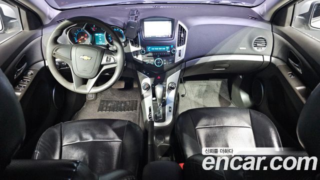 Chevrolet Korea Cruze — interior