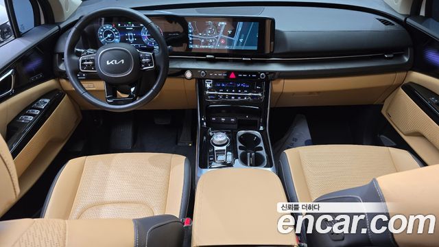 Kia Carnival — interior