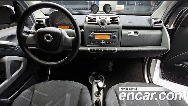 Smart ForTwo — interior
