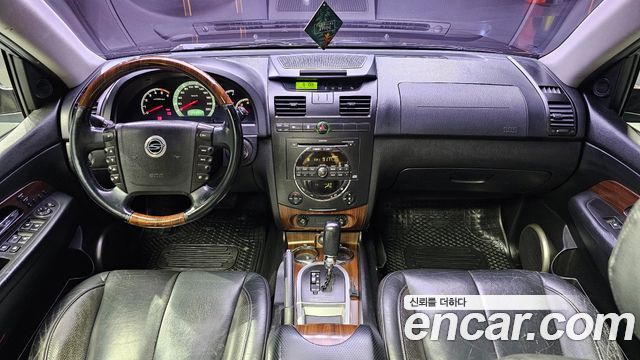 KG Mobility Rexton — interior