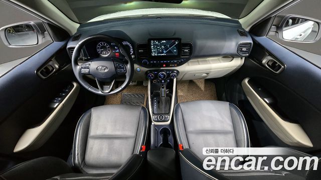 Hyundai Venue — interior