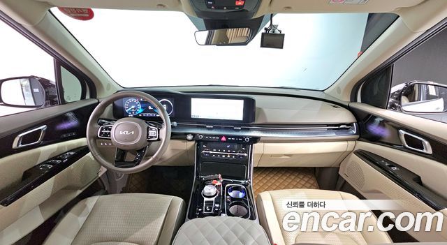 Kia Carnival — interior