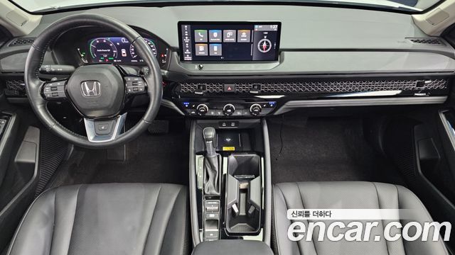 Honda Accord — interior