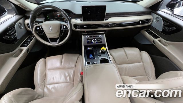 Lincoln Aviator — interior