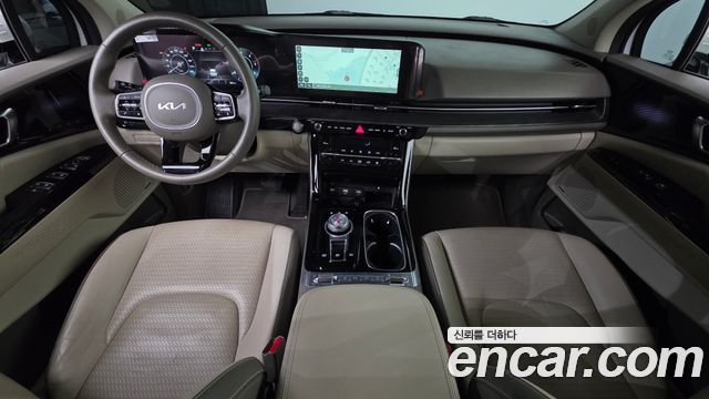 Kia Carnival — interior