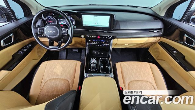 Kia Carnival — interior