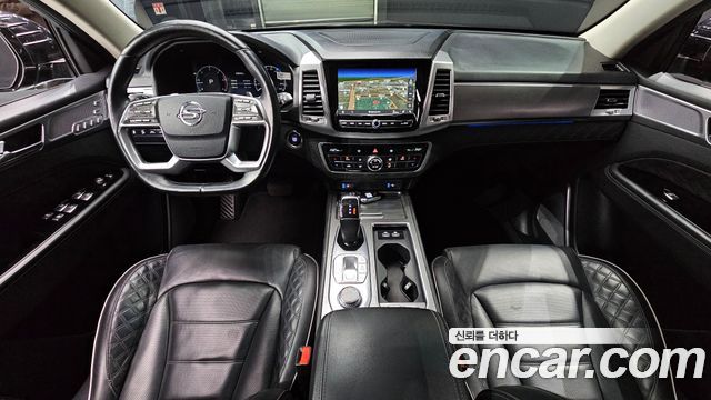KG Mobility Rexton — interior