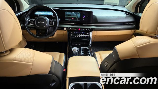 Kia Carnival — interior