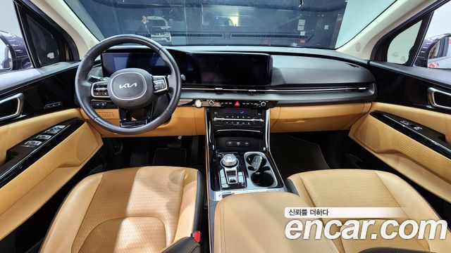 Kia Carnival — interior