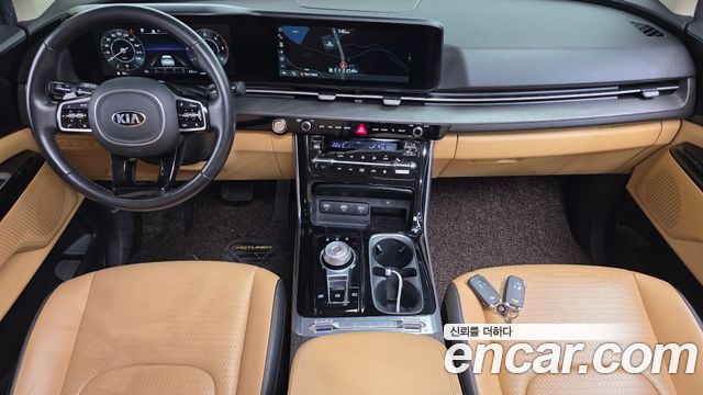 Kia Carnival — interior