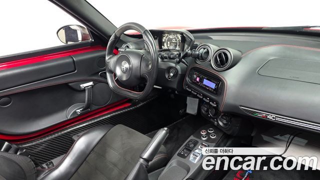 Alfa Romeo 4C — interior