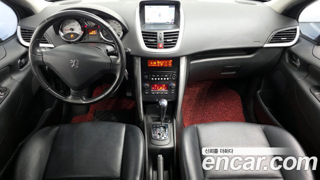 Peugeot 207 — interior