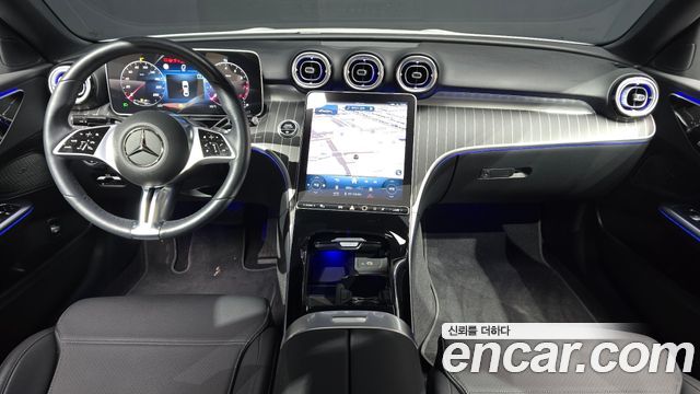Mercedes-Benz C-Class — interior