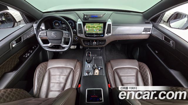 KG Mobility Rexton — interior