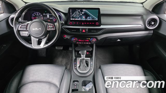 Kia K3 — interior