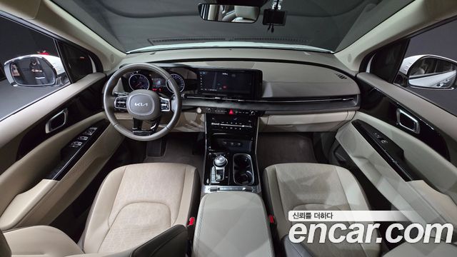 Kia Carnival — interior