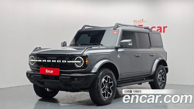 Ford Bronco — exterior