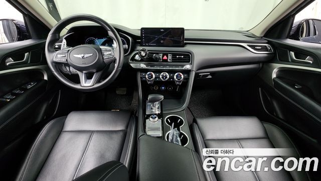 Genesis G70 — interior
