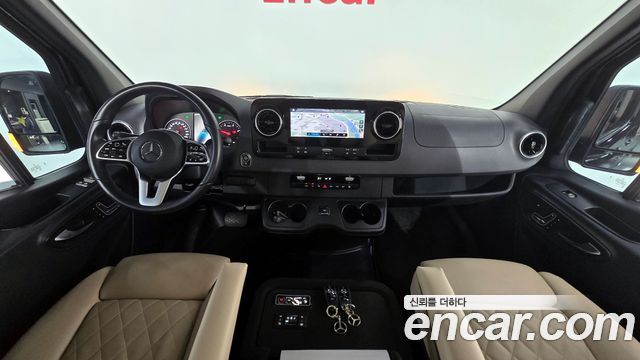 Mercedes-Benz Sprinter — interior