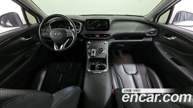 Hyundai Santa Fe — interior