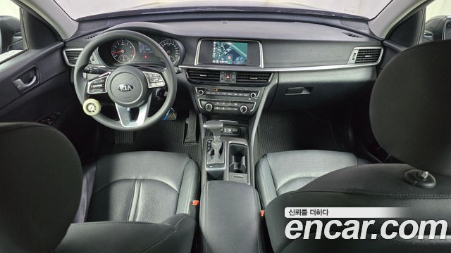 Kia K5 — interior