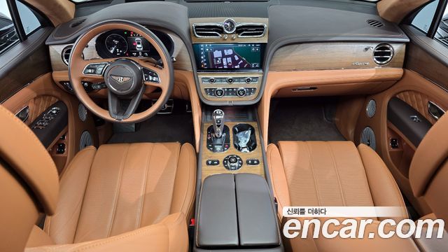 Bentley Bentayga — interior