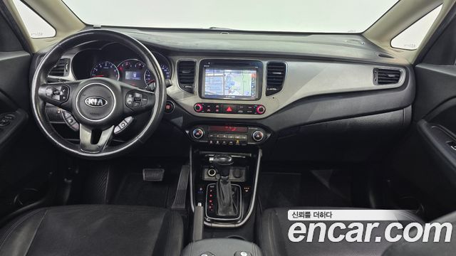 Kia Carens — interior