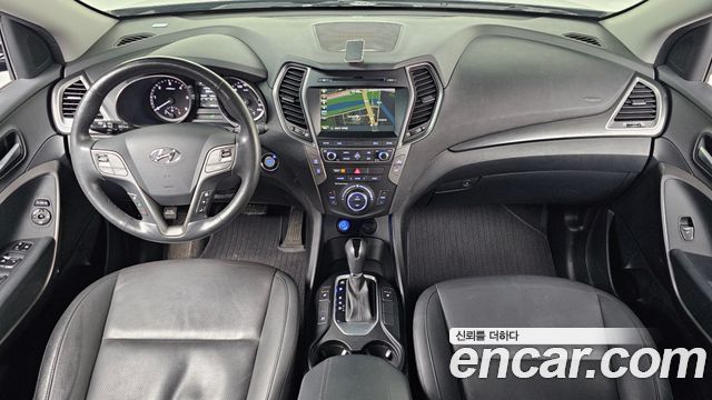 Hyundai Santa Fe — interior