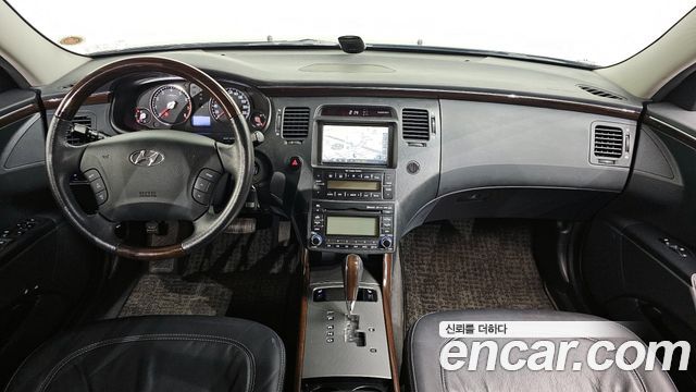 Hyundai Grandeur — interior