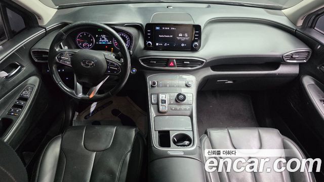 Hyundai Santa Fe — interior