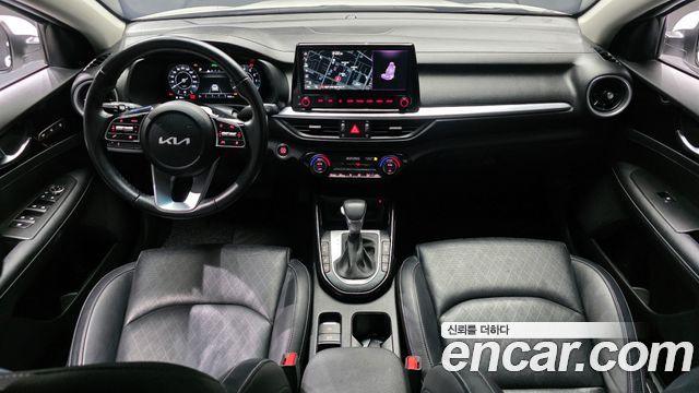 Kia K3 — interior