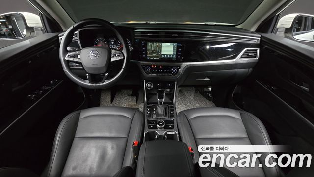 KG Mobility Korando — interior