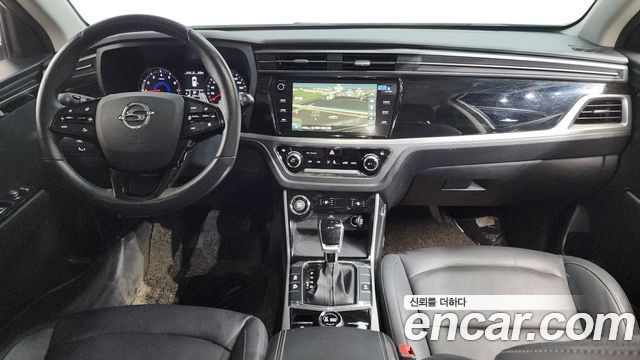 KG Mobility Korando — interior