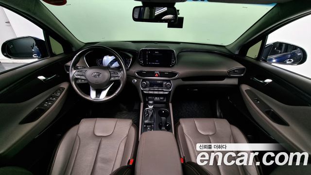 Hyundai Santa Fe — interior