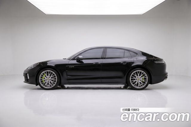 Porsche Panamera — exterior