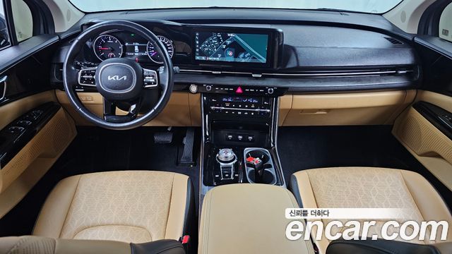 Kia Carnival — interior