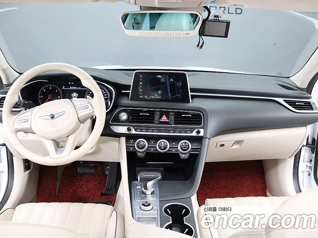 Genesis G70 — interior